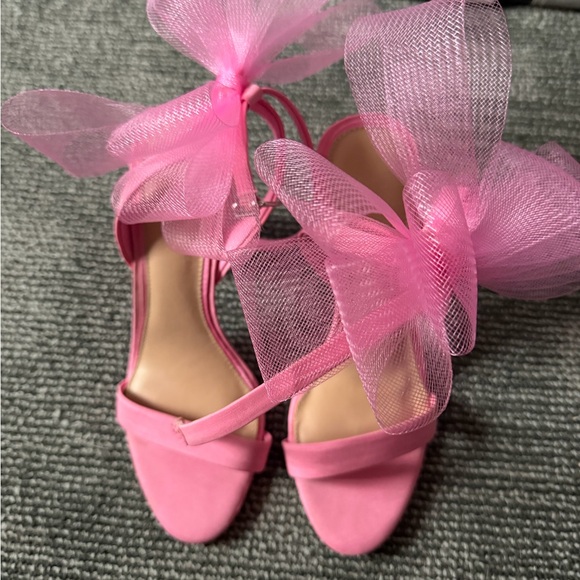 Gianni Bini Shoes - Gianni Bini Pink Bow Heels